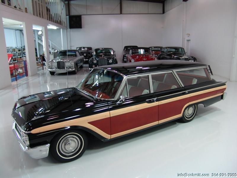 1961 FORD COUNTRY SQUIRE 9-PASSENGER STATION WAGON – Daniel